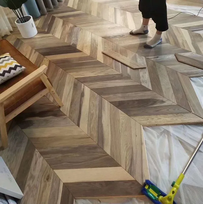 Modern Multilayer Herringbone Oak Wooden Parquet Flooring for Living Room Engineered with Brushed Technics for Indoor Use