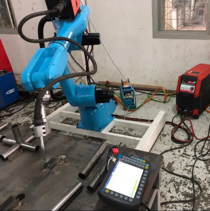 Robotic Arm Manipulator 4 Axis or 6 Axis Industrial Manipulator Robot Arm Price Similar with Kuka and abb Robot Arm