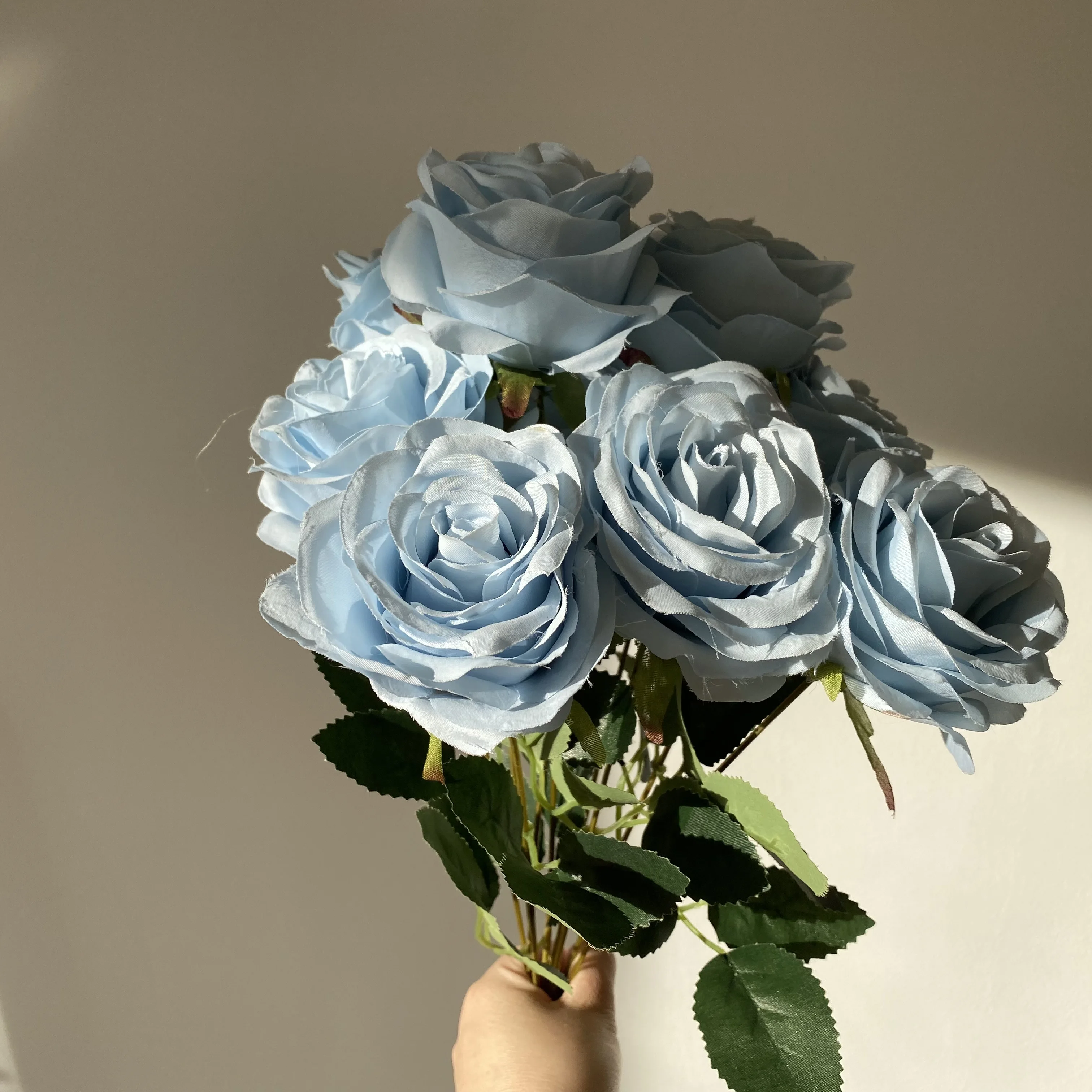 Chinese Suppliers White Roses Artificial Flowers Wholesale Buy White