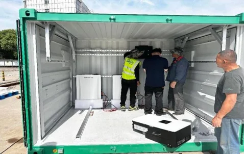 QIANEN 30kw Hybrid Inverter Portable Foldable Solar Cabin System and Mobile Energy Storage Commercial Use factory