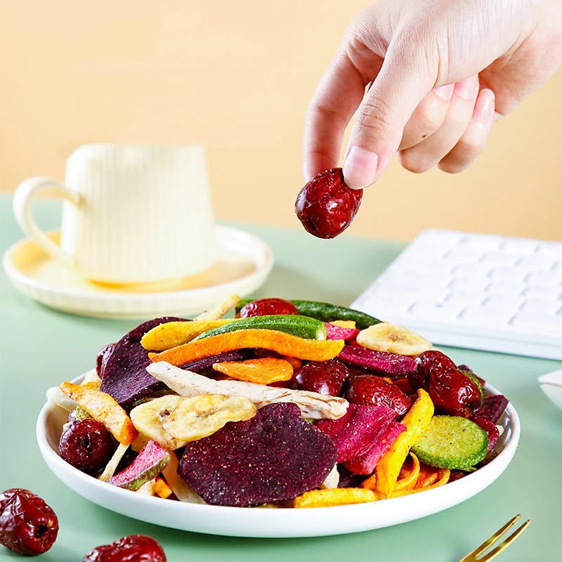 Вкус Хрустящие красные даты, сладкий картофель, фрукты и овощи, хрустящий