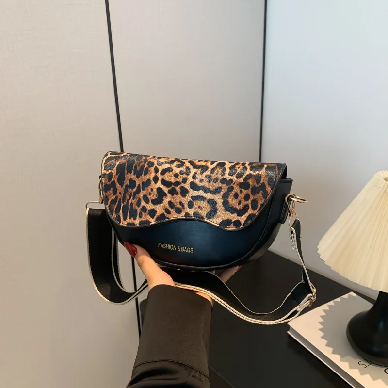 2025 Vintage Texture Single Shoulder Bag for Women New Trendy Versatile Crossbody Saddle Bag Small Size Fashionable Underarm