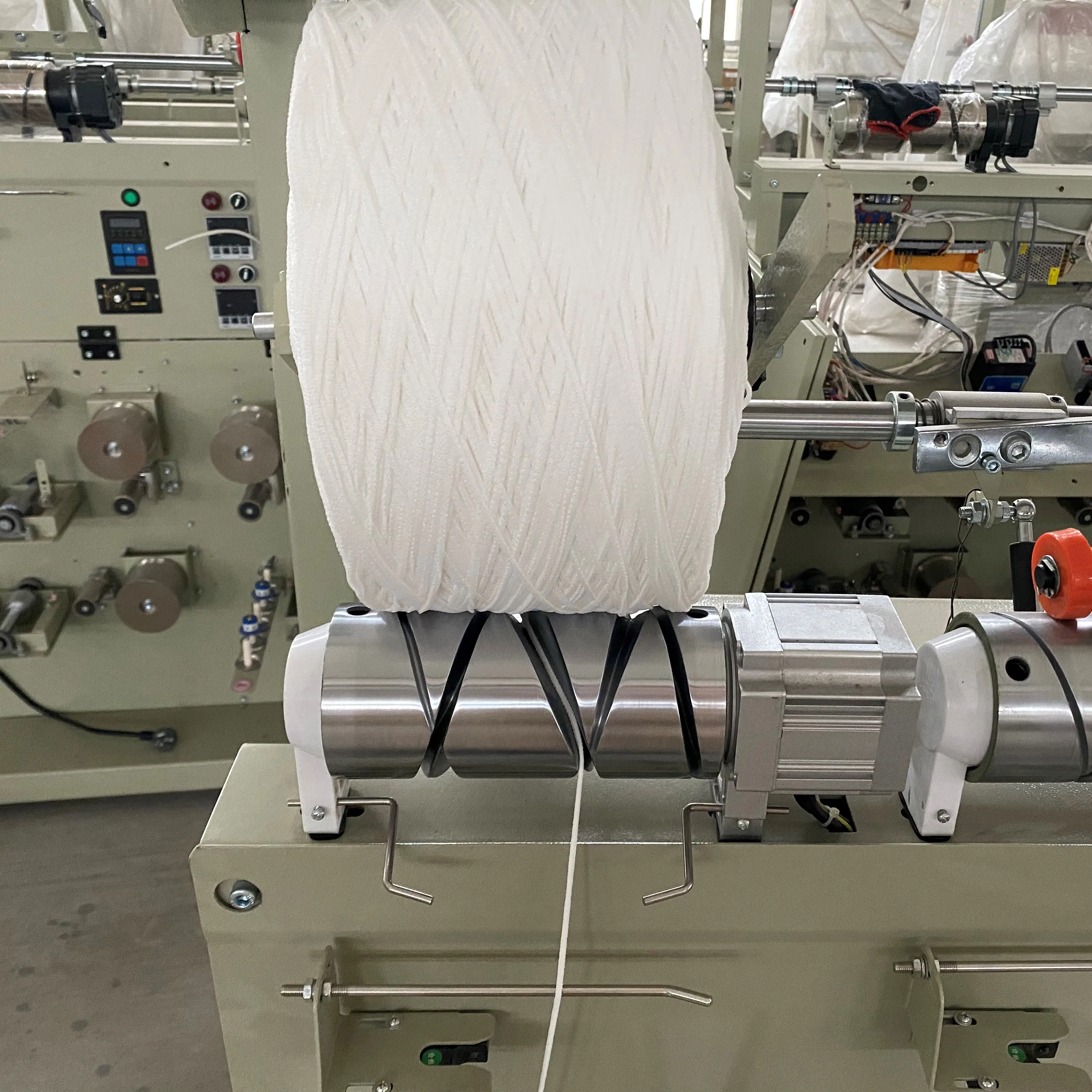 Xindawei High Quality Automatic Small to Cone Winding Machine Cone Winder