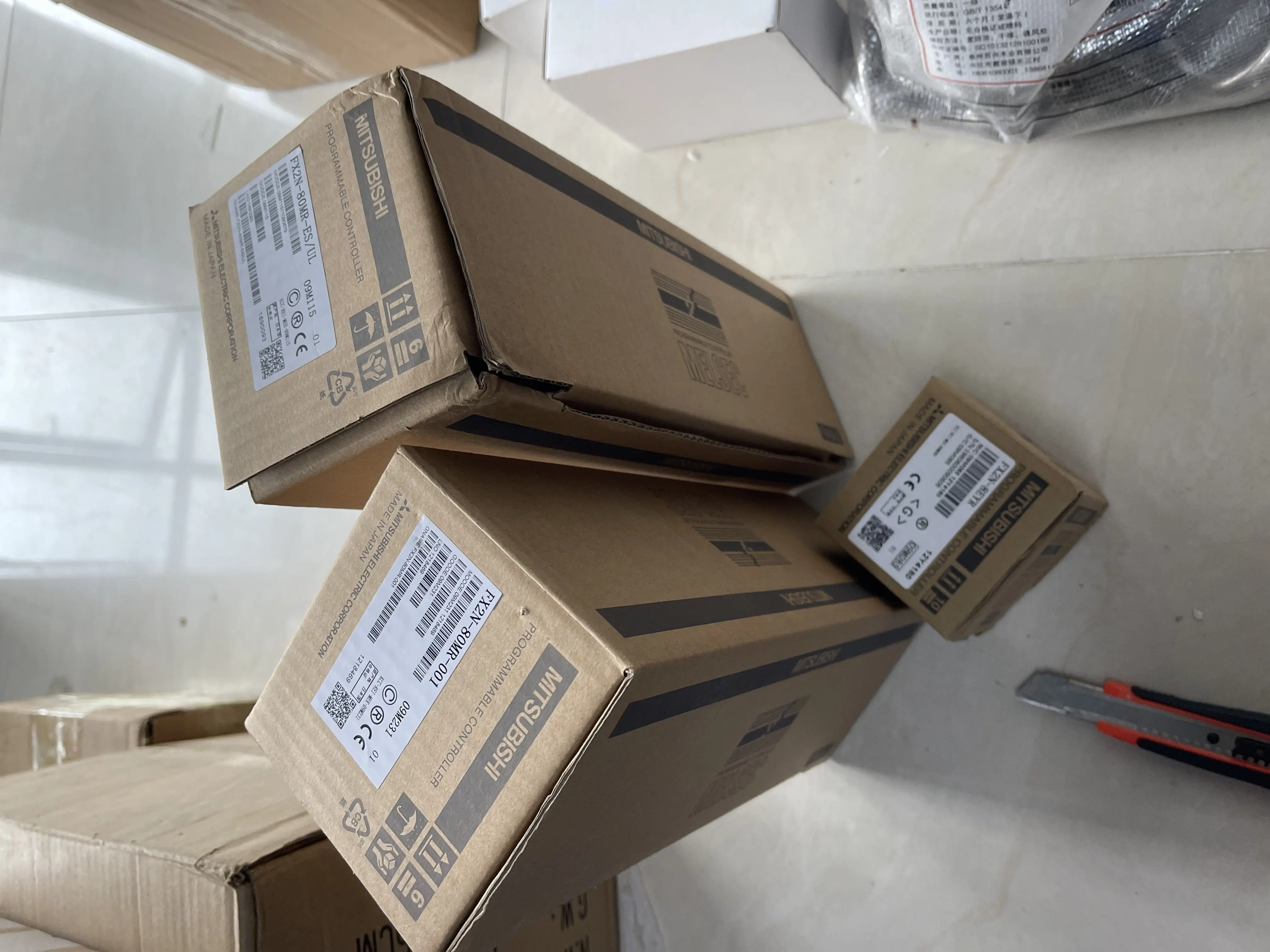 Mitsubishi Programmable Controller FX2N-80MR-ES/UL, FX2N-80MR-001 Mitsubishi Programmable Controller FX2N-80MR-ES/UL, FX2N-80MR-001