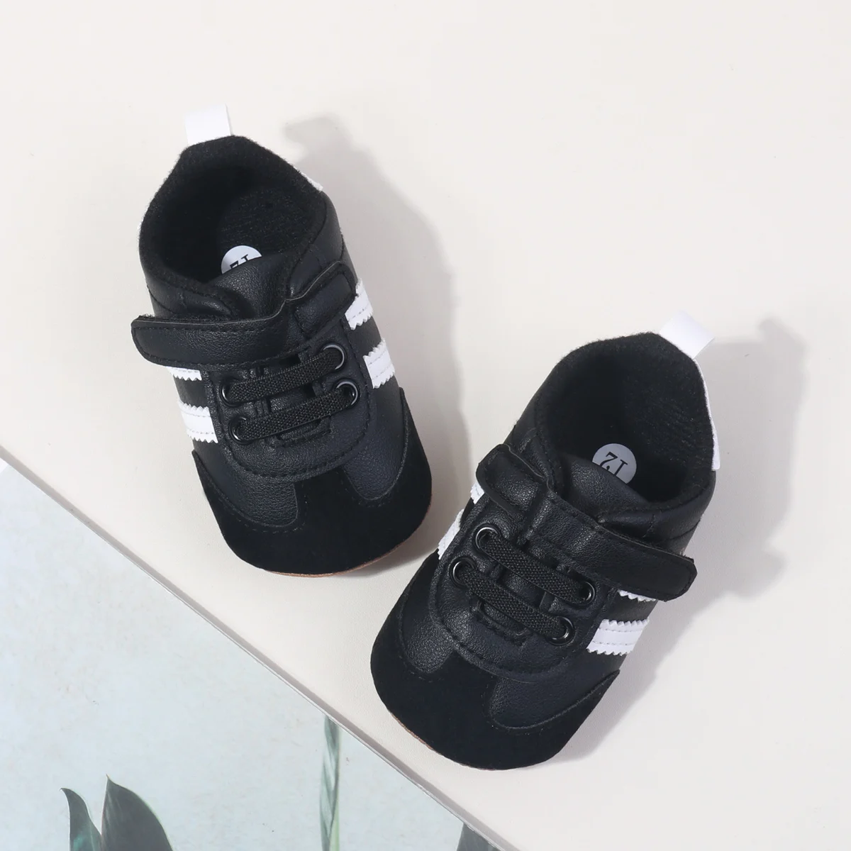 2025 New Unisex Baby Sneaker High Quality PU TPR Sole Anti-Slip Pre-Walk Shoes 0-15 Months Pre-Walk Flat Sneakers Fashionable factory
