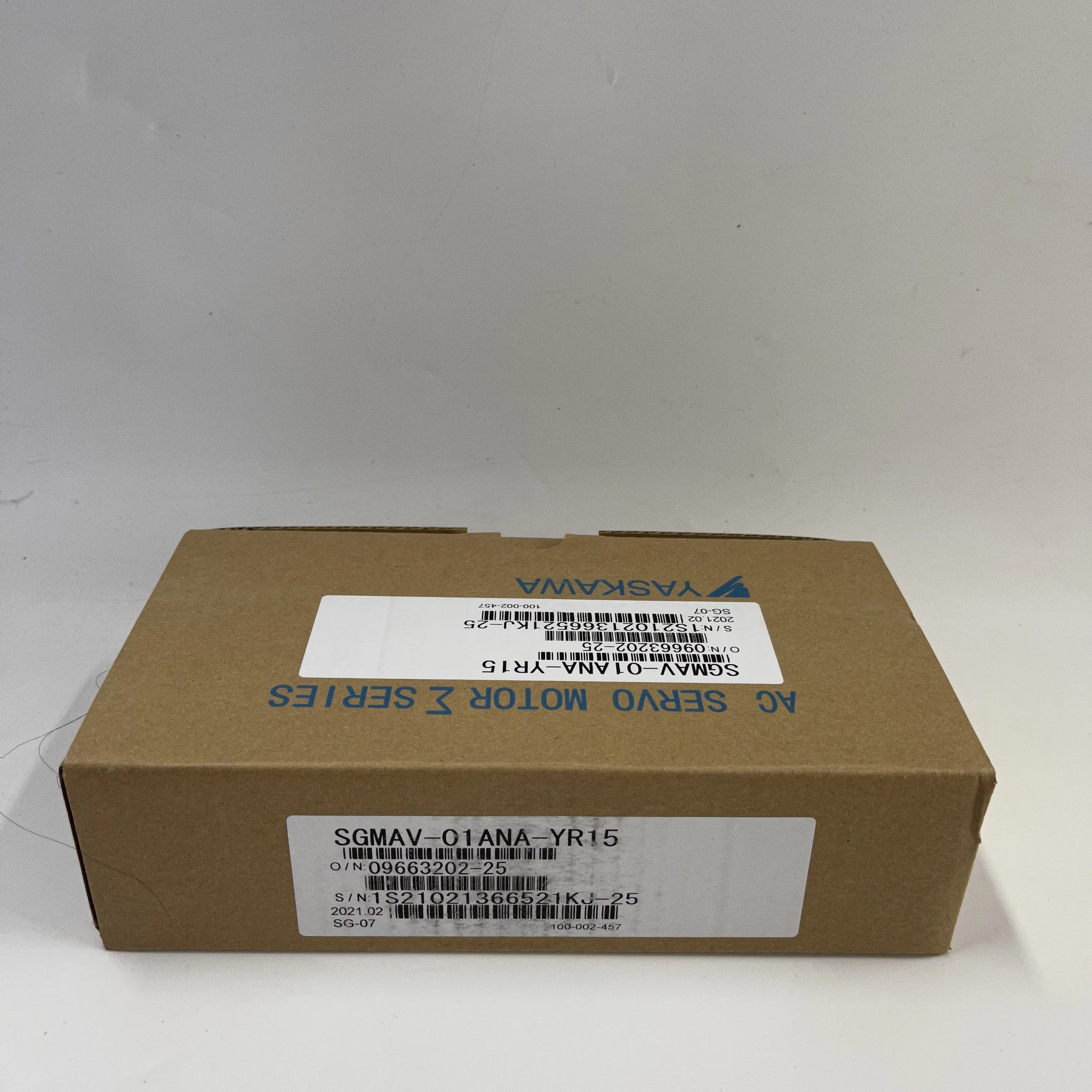 Yaskawa AC Servo Motor SGMAV-01ANA-YR15 Yaskawa AC Servo Motor SGMAV-01ANA-YR15