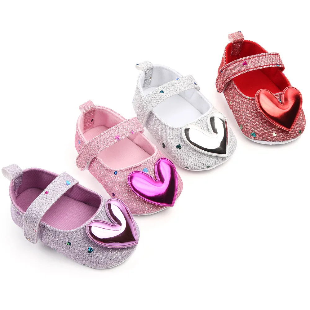 Spring and Autumn Shiny Solid Color Big Heart Soft Soled Baby Girls Soft Soled Toddler Shoes