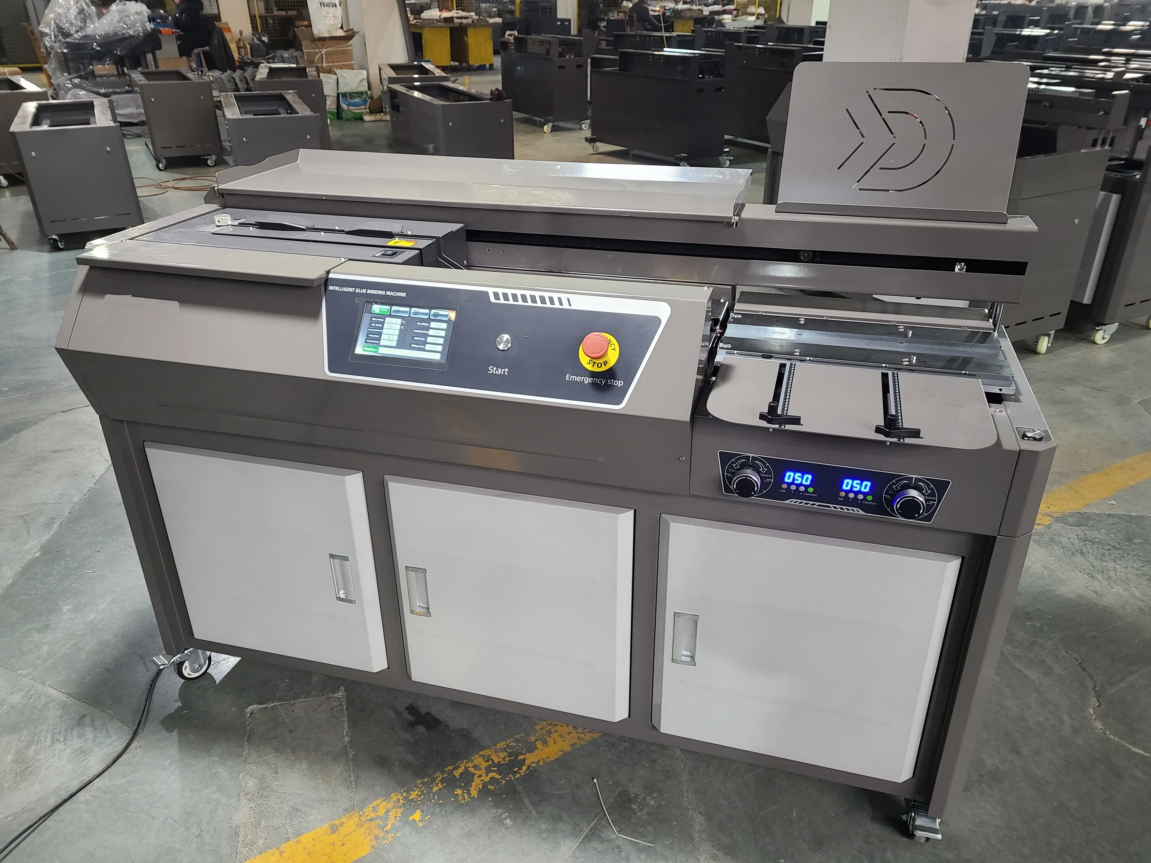 C70 A3 Intelligent System Book Glue Binding Machine Electric Power Source
