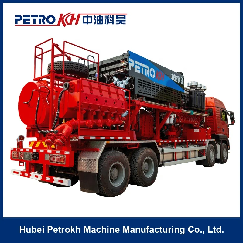 Грузовик для гидроразрыва пласта на месторождении 2800л