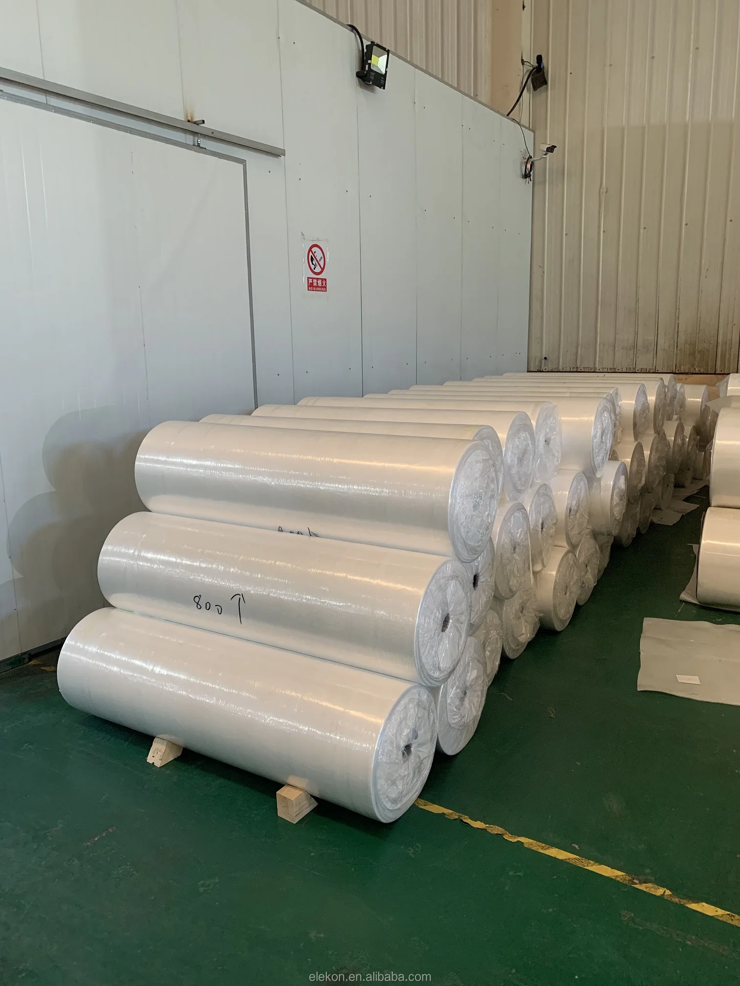 Microporous 70gsm Polypropylene Pe Laminated Non Woven Fabric Roll 1.6m ...