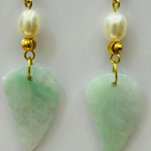 New Design Natural Freshwater Pearl with Jade Leaf Earrings, Light Luxury Earrings and Accessories