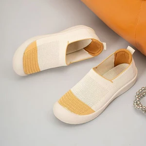 Color-blocked Design Ultra-soft and Breathable Oversized Toe Lightweight Ankle-supporting Design Flat Casual Shoes