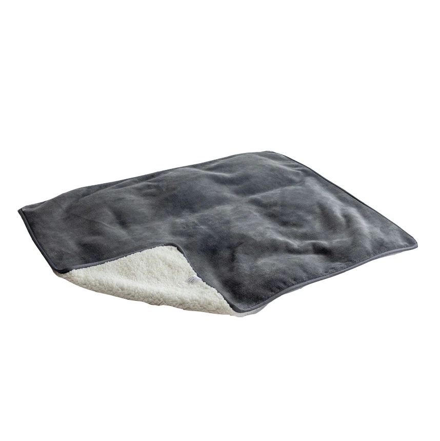 Soft Fleece Pet Blanket Durable Dog Blanket Waterproof Washable Cozy