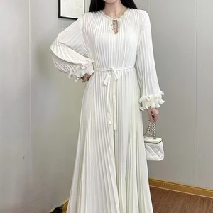 New Loose Large-sized Dress Manufacturer - Wholesale of European-style Plain-colored Dresses with Belts and Pleated Designs