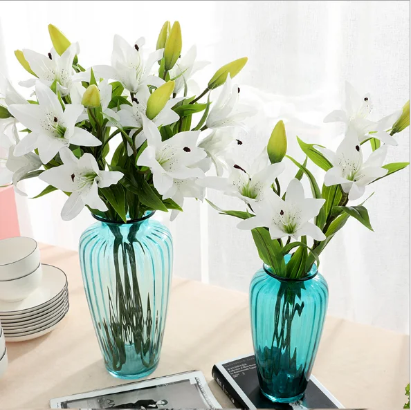 Free Sample Real Touch Artificial Spider Lily Greenish Lily Flower made Silk for Home Decoration for Graduation Easter Occasions