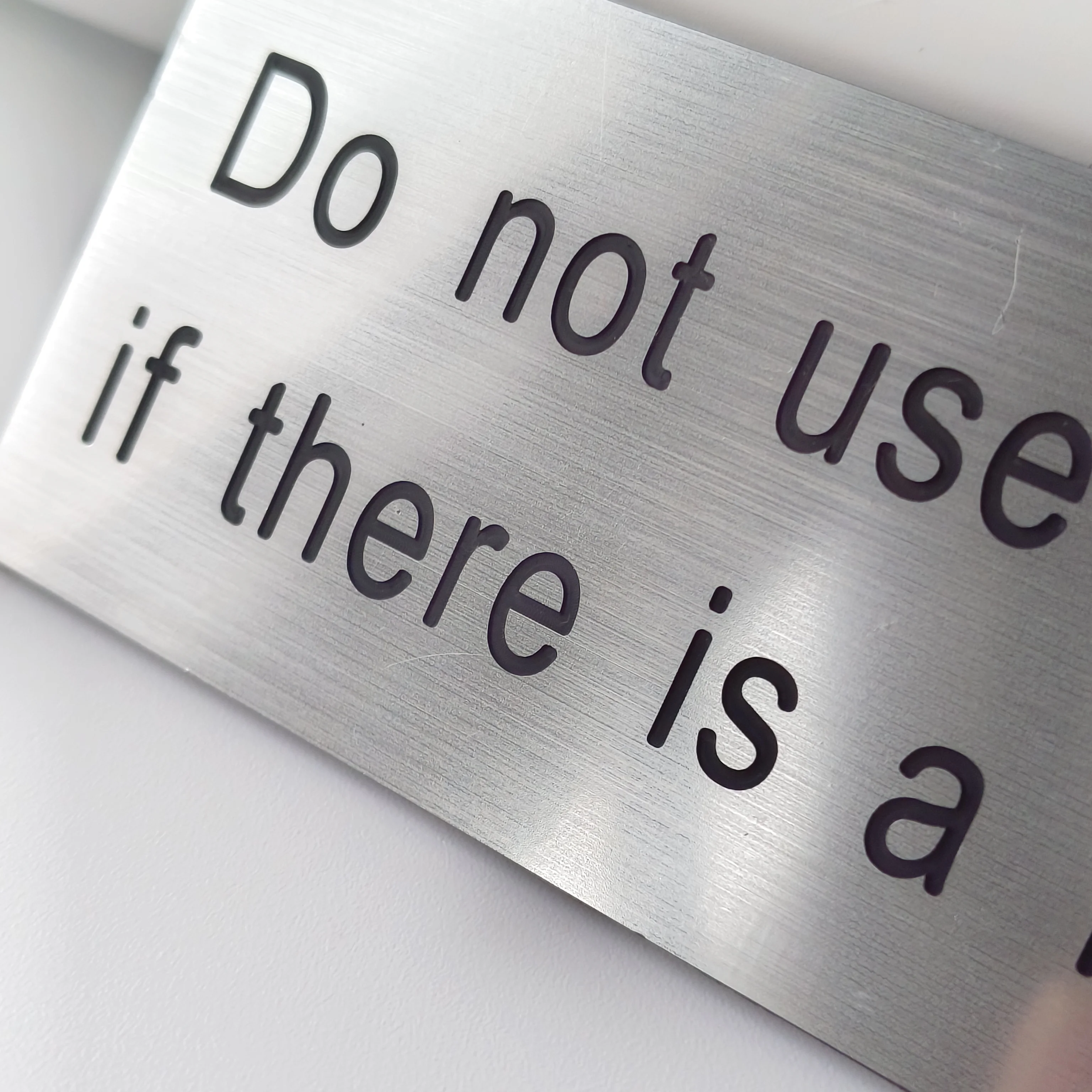 Electrical Traffolyte Sign Nameplate Rigid Acrylic Plastic Valve Label Engraver Maker Engraved Traffolyte Tag Plate
