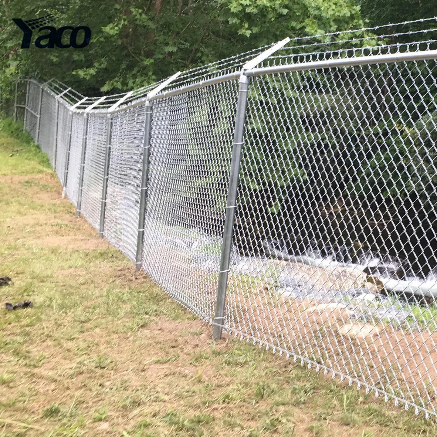 9 Gauge Cyclone Chain Link Fence with 8ft Galvanized Poles Barbed Wire Heat Treated Wood Safety Fencing Pressure Treated Wood