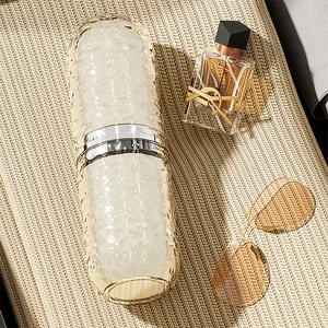 4-cups Toothbrush Cup Holder Portable Dustproof Plastic Toothbrush Holder Travel Toothbrush Case