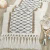 Grille de lignes noires et blanches