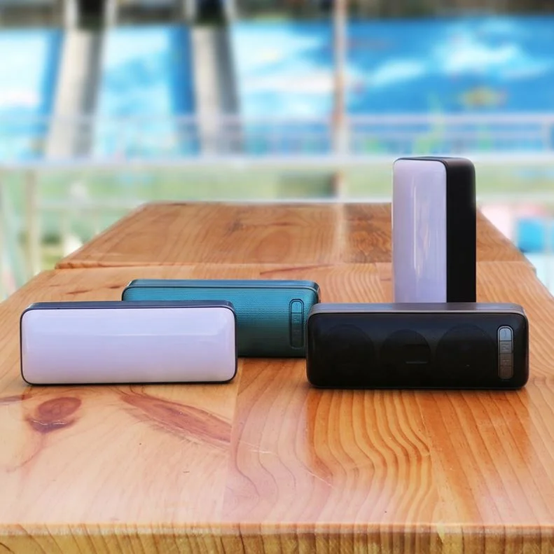 Модная новинка басовый мобильный телефон 10 20 Вт 2022 радио