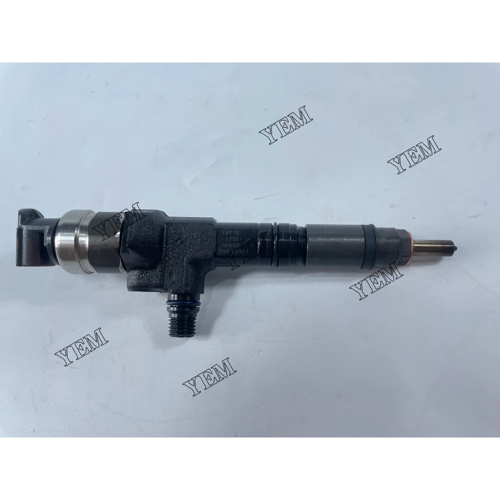 V3307 Fuel Injector 1J770-53074 for Kubota 5