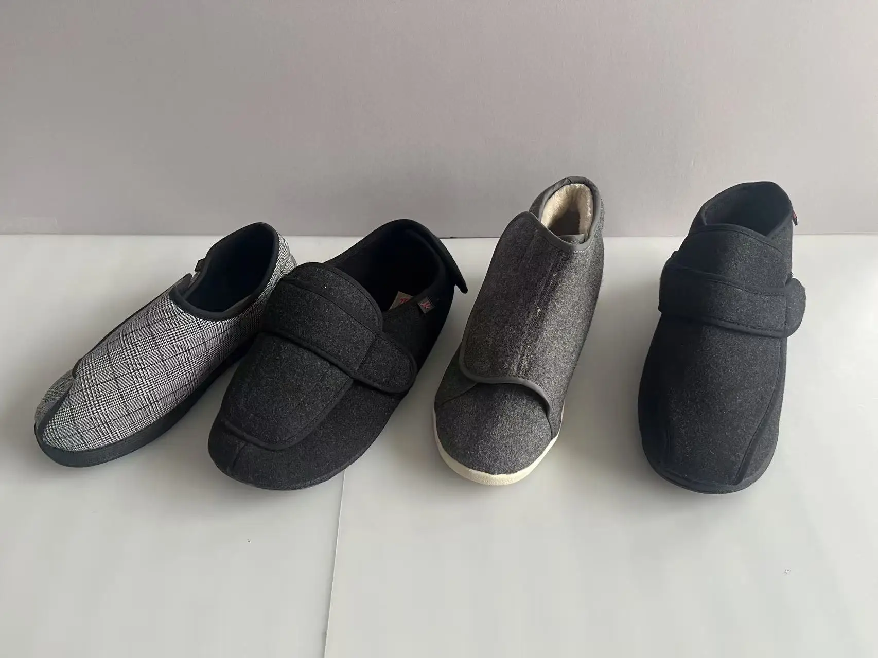 Orthopedic Diabetic Shoes with Breathable Mesh Diabetic Medical Comfortable Loose Plus Size for Women and Elderly