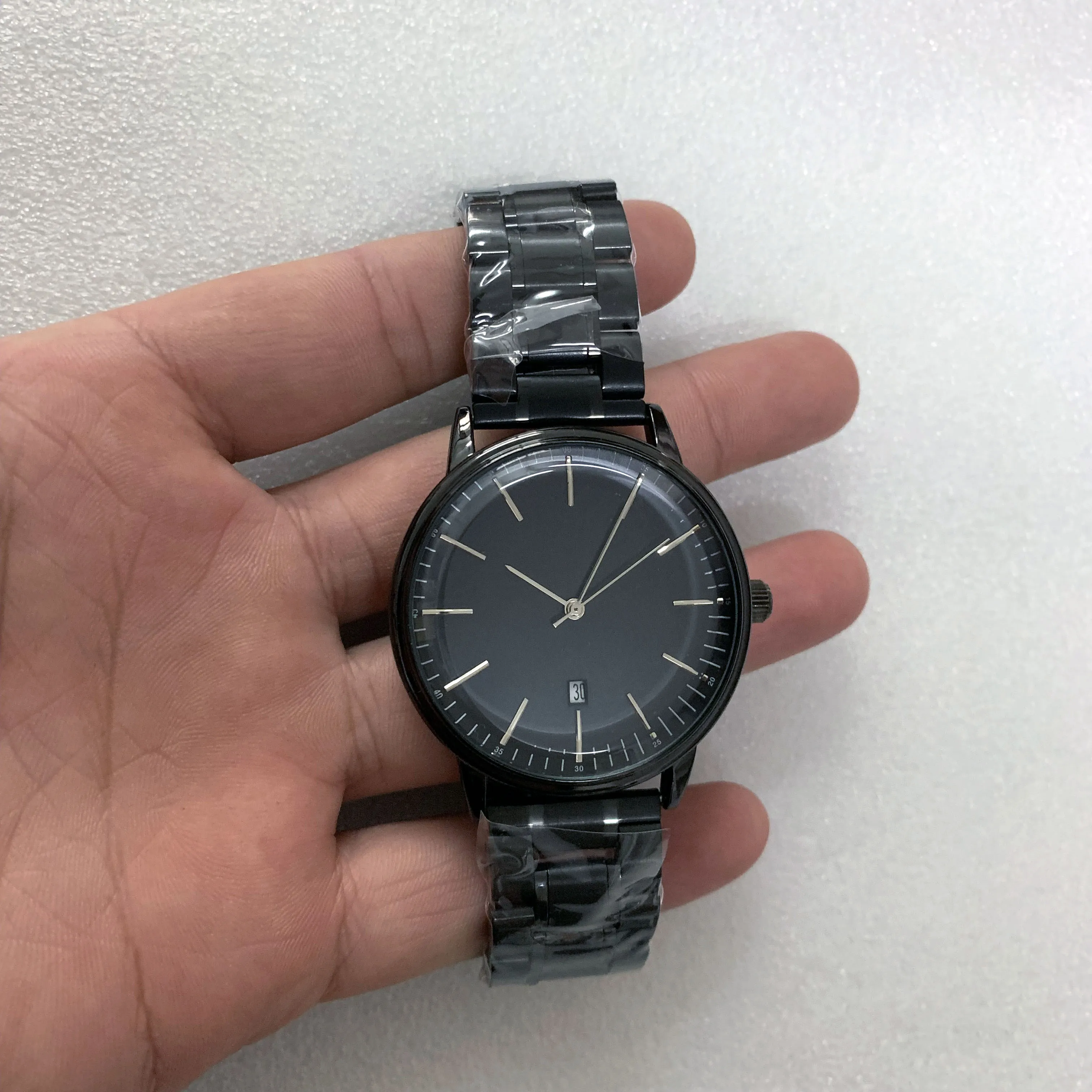 OEM Custom Logo Simple Design Watch Silver Stainless Steel Men Wrist Watch Minimalist Watch