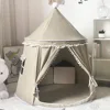 Yourte beige foncé