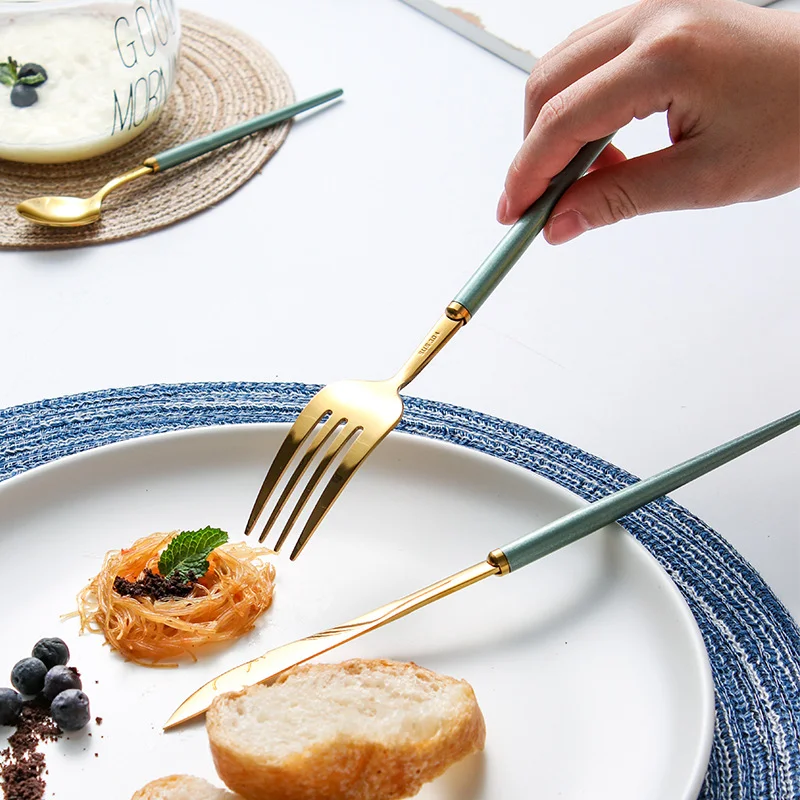 High Quality Stainless Steel Reusable Titanium Gold Plated Matte Gold Restaurant Copper Cutlery Set for Wedding