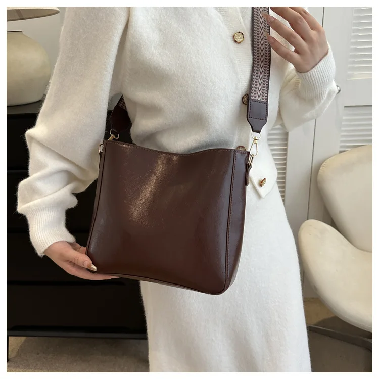 2024 Wholesale New Design Women Retro Pu Tote Bag Shoulder Strap ...