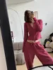camicia a righe bianche e rosse