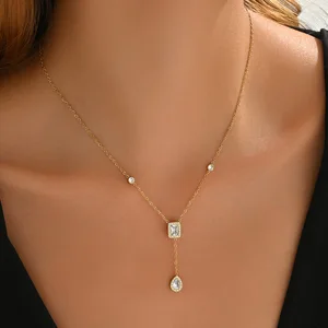 European American Fashion New Design Light Luxury Style Inlaid Zircon Electroplated Geometric Pendant Necklace