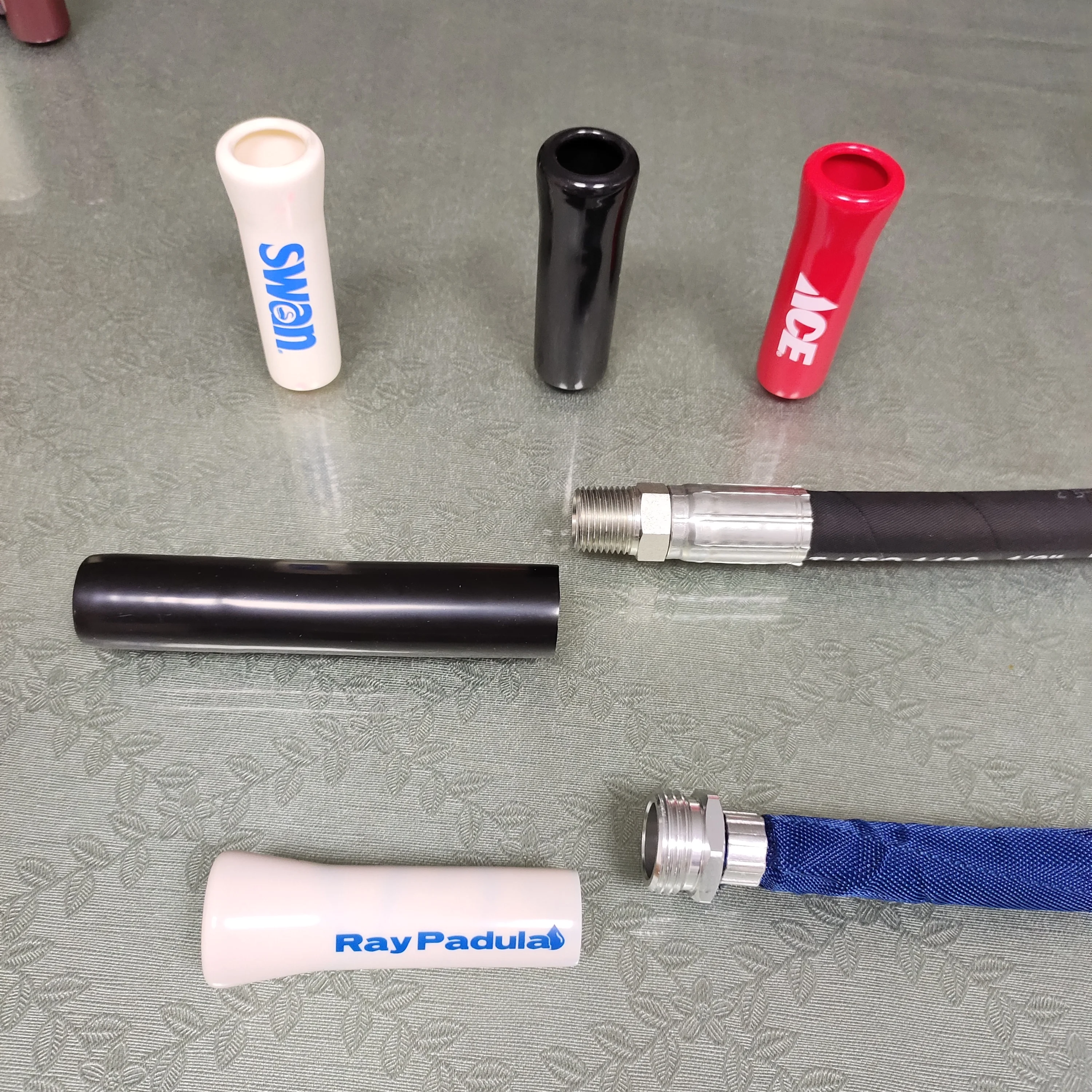 Виниловые пластиковые ограничители для шлангов и шлангов