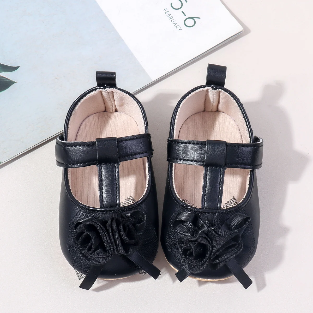 Hot Selling Soft PU Leather T-bar Design Newborn Infant Toddler Girls Shoes Prewalker First Walking Shoes manufacture