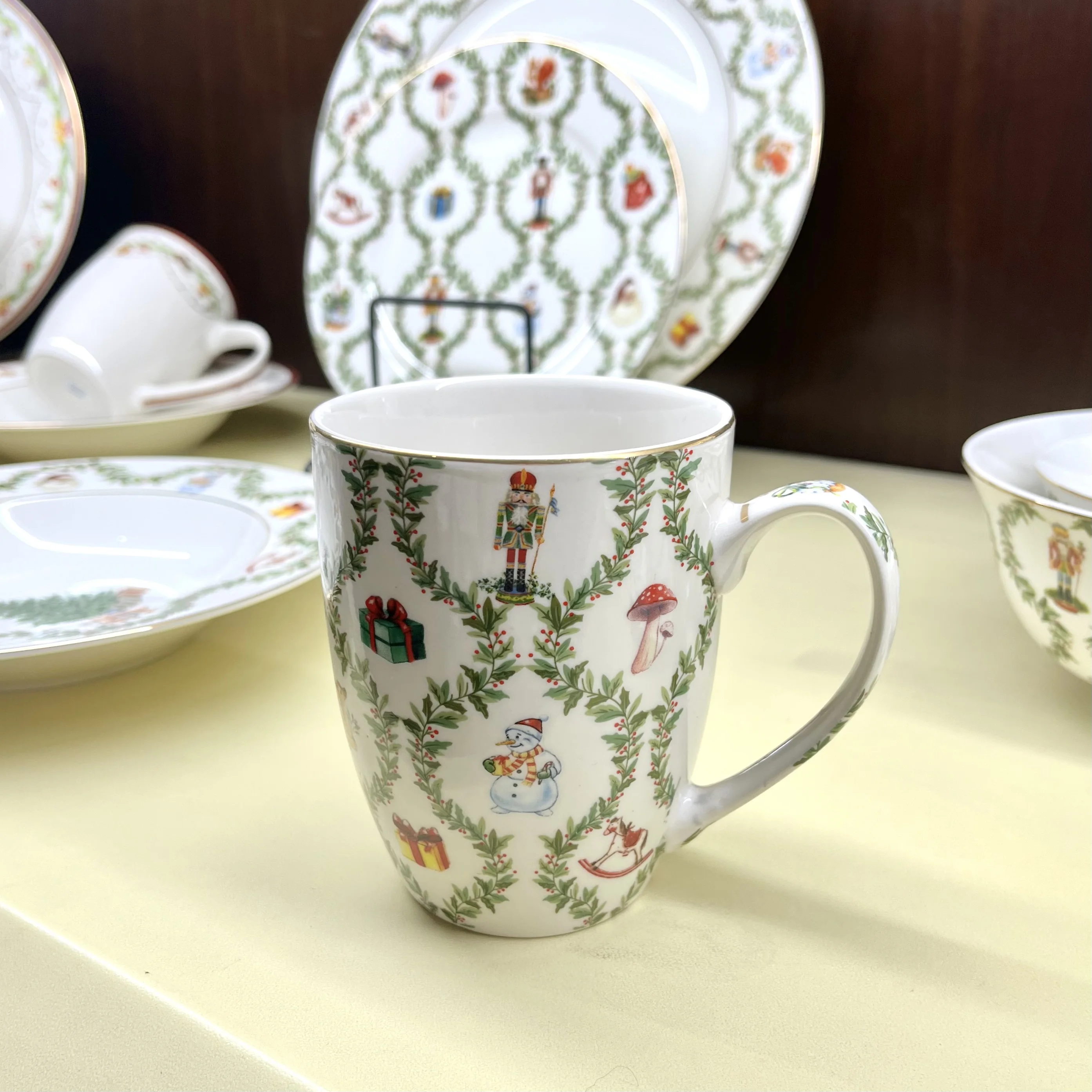 product green white mikasa holiday traditions dinnerware set for one125-57