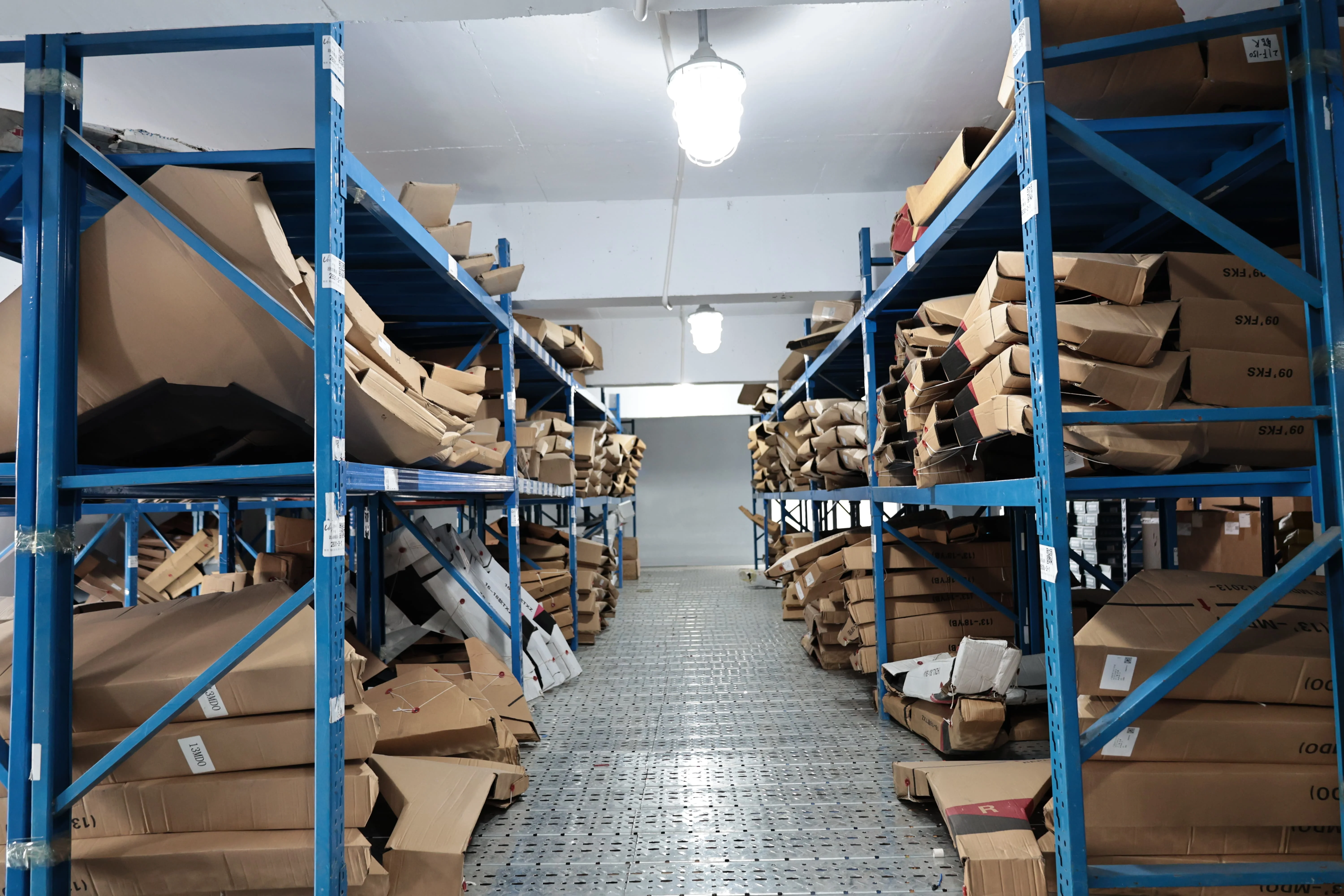84306359 84150891 GM1185117 Rear Bumper Reflector — 2