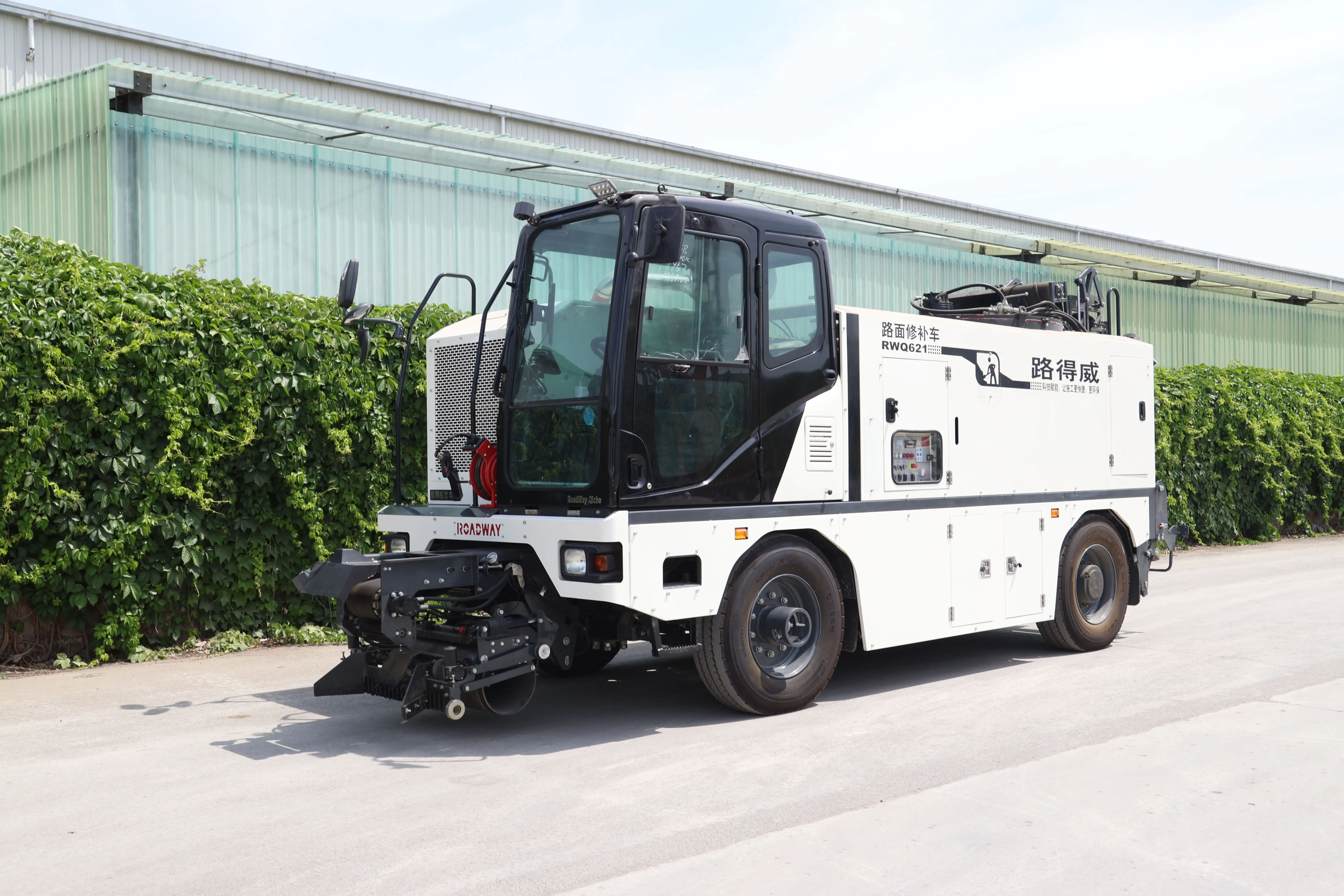 Famous Brand Diesel Engine Asphalt Milling Machine Highway Marking Milling Machine road marking machine for sale details