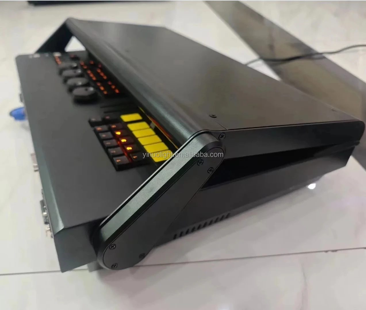 マユみん② MA2 Command Wing DMX Lighting Controller with Dual Touch