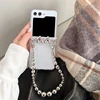 Set di tre pezzi con guscio rigido - Due cuori - Catena di perline in argento