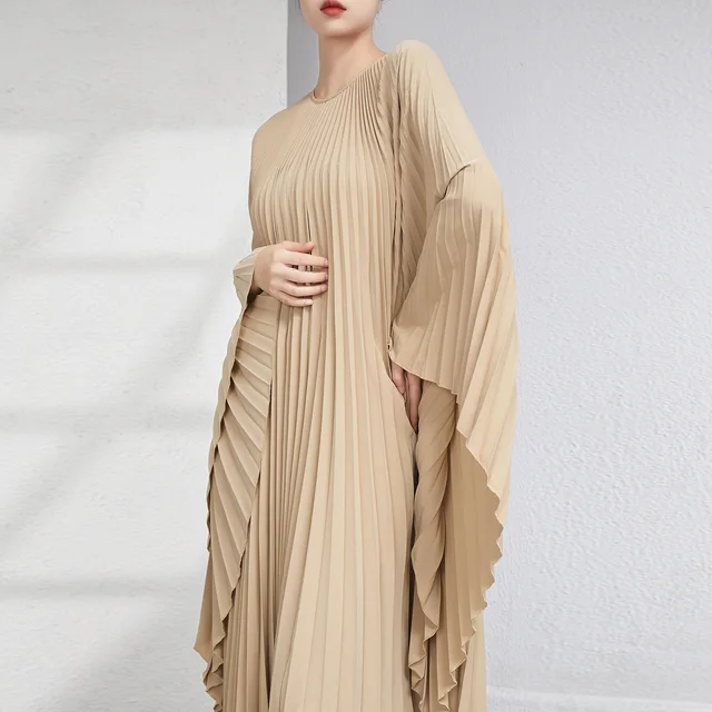 2022 New Plus Size Loose Casual Dresses Woman Plain Evening Dresses With Pleat Batwing Sleeve Pleated Swing Dress - Image 3