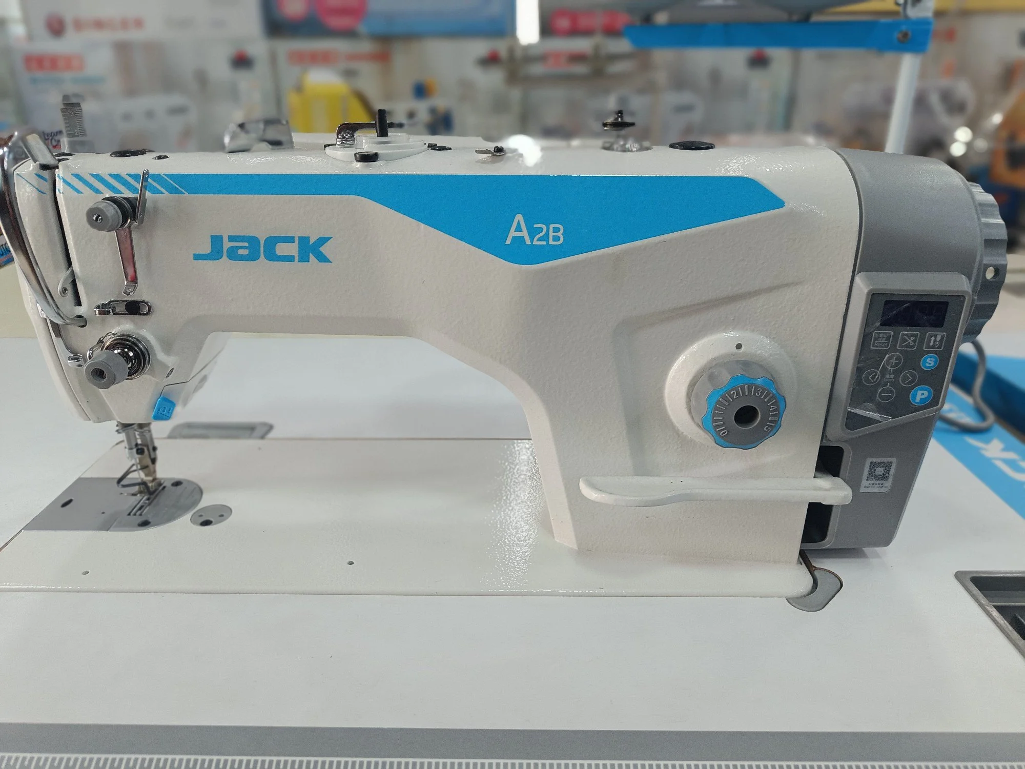 Industrial Sewing Machine JACK A2B Lockstitch With Automatic Thread Trimmer