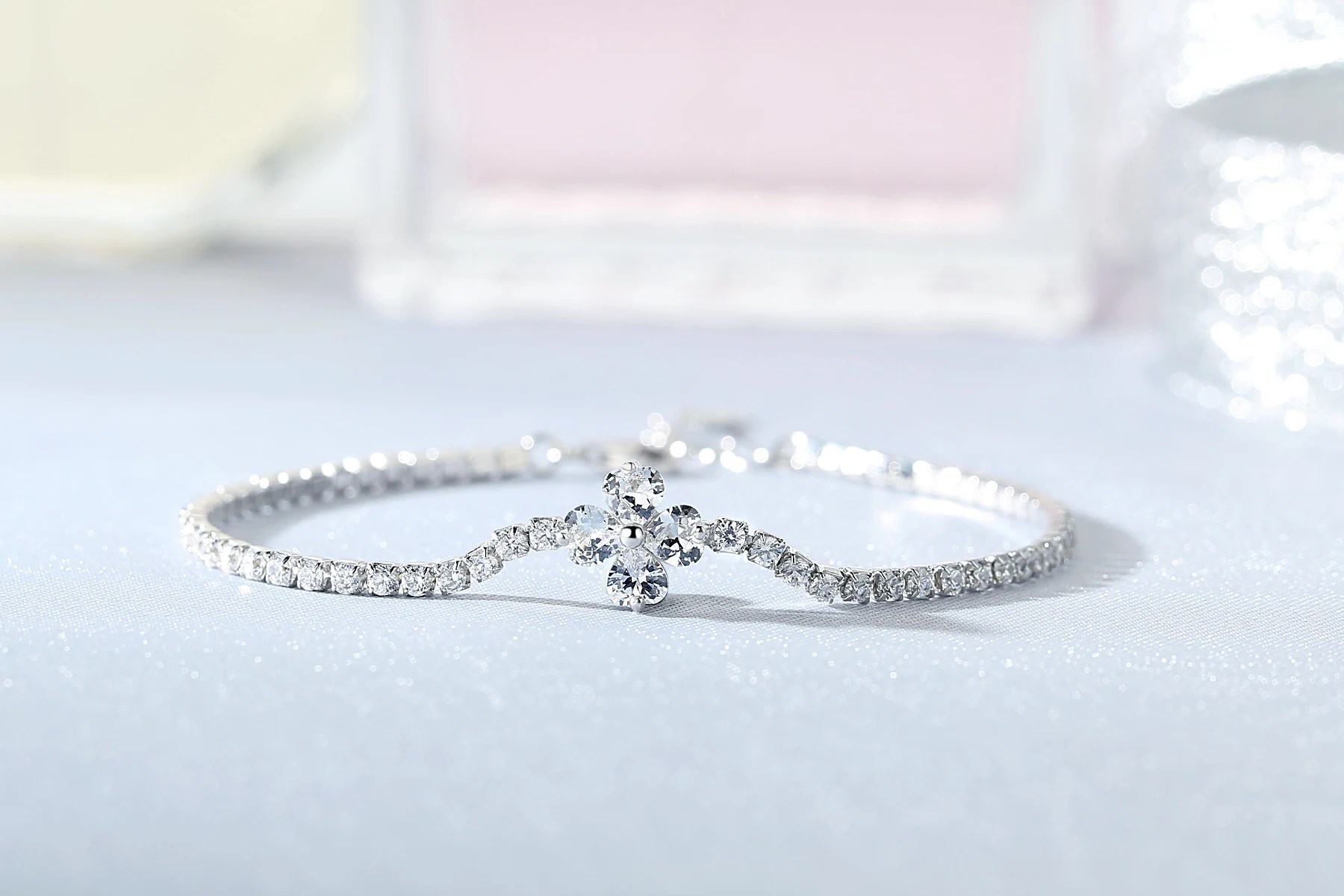 High quality 925 sterling Silver fashion custom zircon jewelry Ladies flower tennis bracelet(图7)