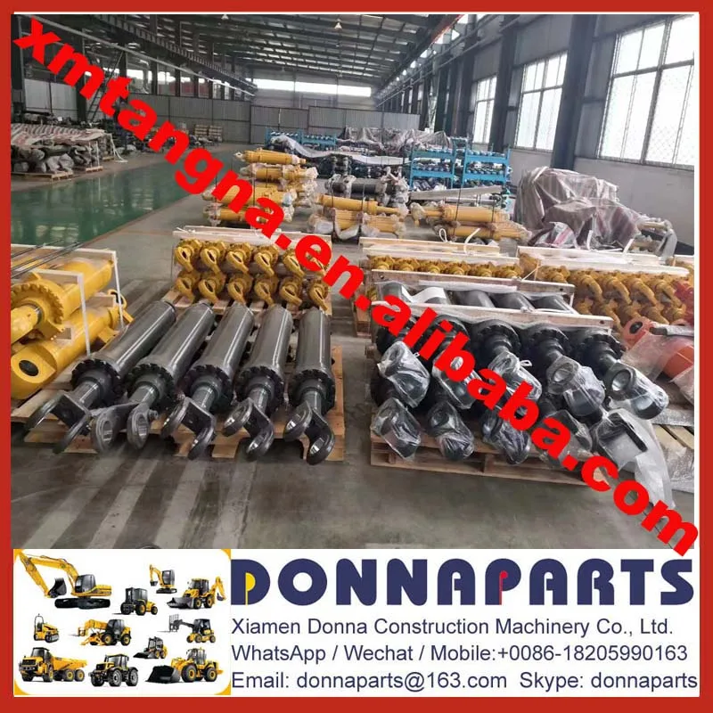 D155AX-6 707-04-00200 Dozer Blade Tilt Cylinder Assembly 721-13-16160 Cylinder 707-60-90100 707-27-16700 707-36-16410