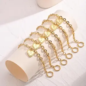 18k Gold Plated Non Tarnish Heart Pendant Charm Bracelet Ot Buckle Heart Love 26 Initial Letter Pendant Bracelet for Women