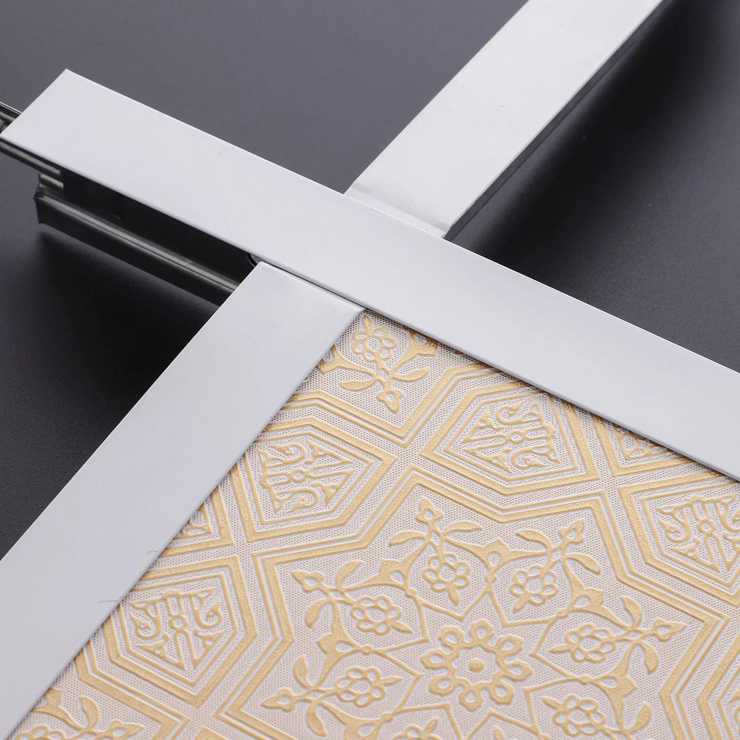 PVC Laminated Gypsum Board Ceiling Designs Tiles