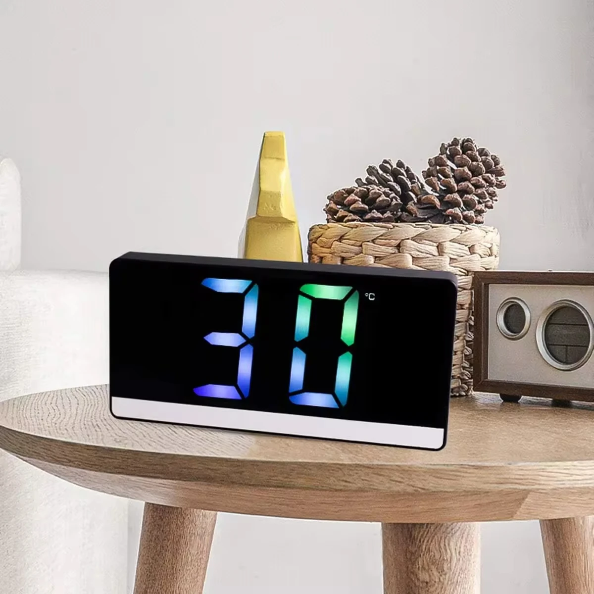 Color-Changing Home Fashion Ornament Electronic Timer Simple Design USB Powered, LED Color Electronic Clock Desktop Decorations