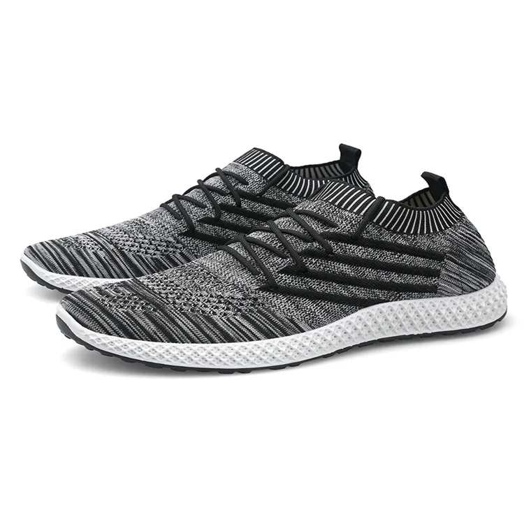 sports shoes for men price