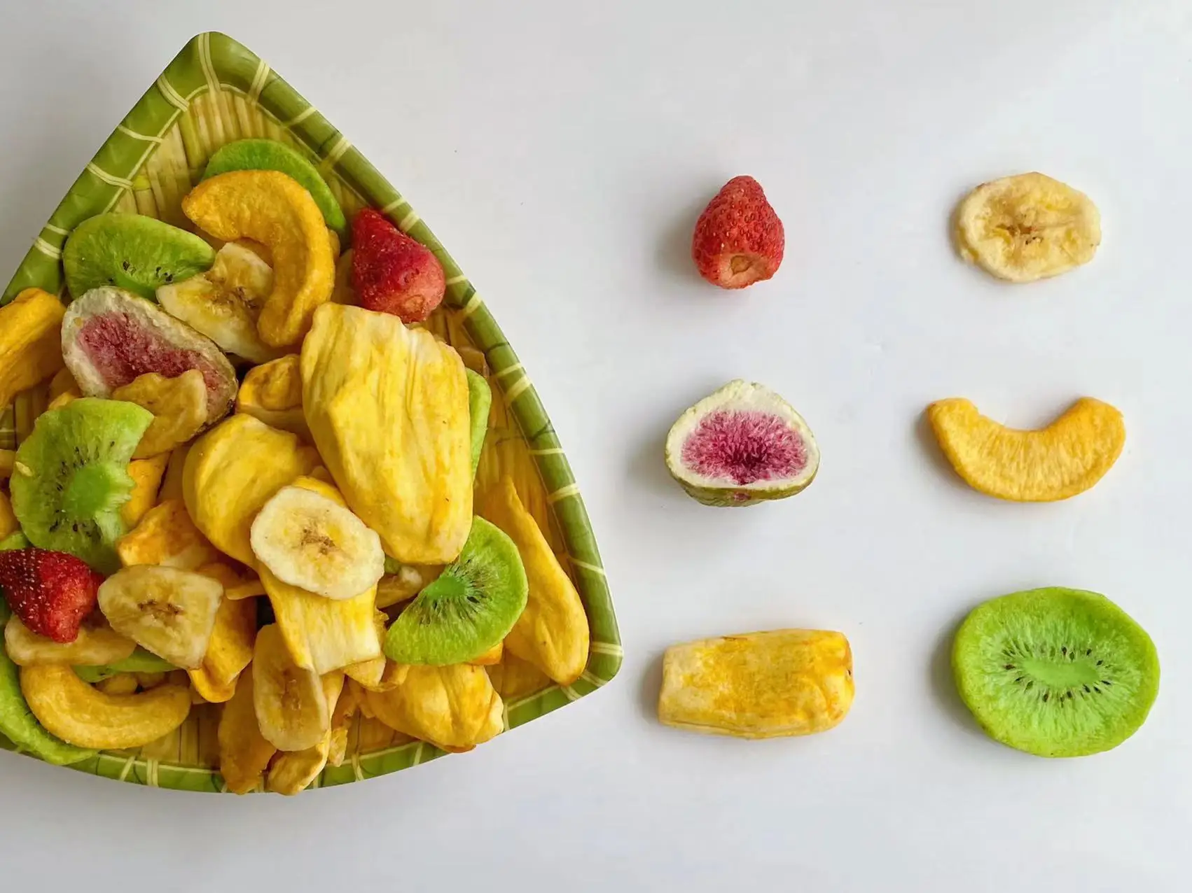 Tropical Mixed Dried Fruits and Vegetables Healthy Snack OEM Fried Mix Fruit Chips details