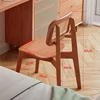 Chaise en rotin cerise
