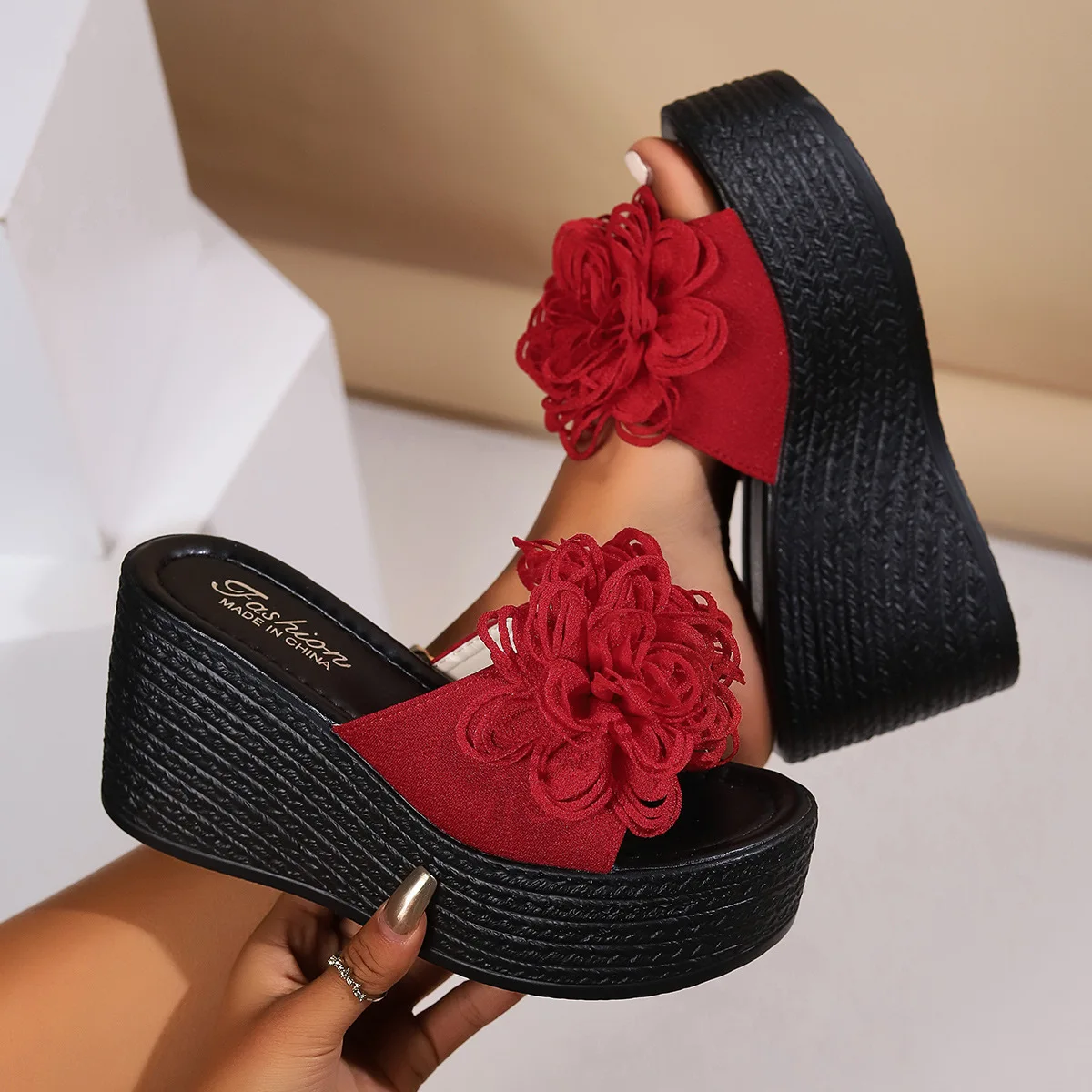 2024 New Wedge Fish Mouth Slippers Large Size Red Flower Beach Slippers Sandals For Woman